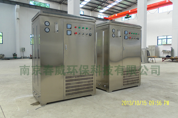 青島客戶訂購的中型臭氧發生器